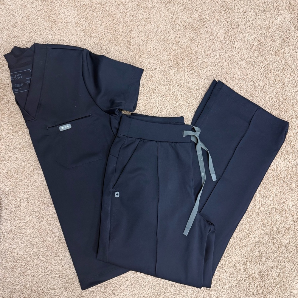 FIGS Navy Scrubs | Salina High Waist Petite S Pants + Sona V Neck M | NWOT
